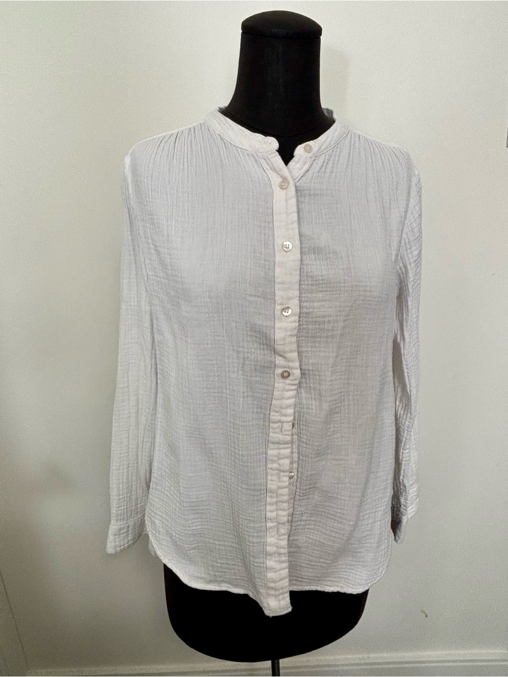 GAP Women's White Button-Front Gauze Shirt, Size M